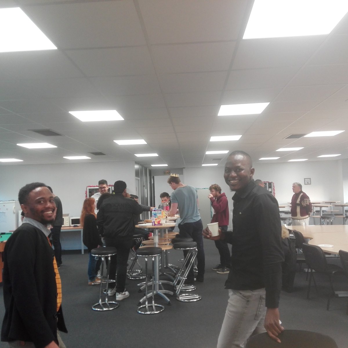 Merci au BDE pour cette galette des rois.