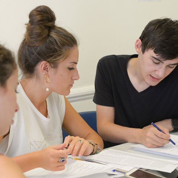 Discover our tips for IELTS success on the Central School of English blog 📚

centralschool.co.uk/key-passing-ie…