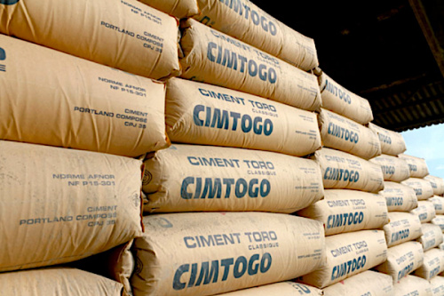 TogoOfficiel's tweet photo. HeidelbergCement investira 30 millions $ cette année dans l’extension de Cimtogo https://t.co/QOTaqYlSh3 https://t.co/PWatuVte1n