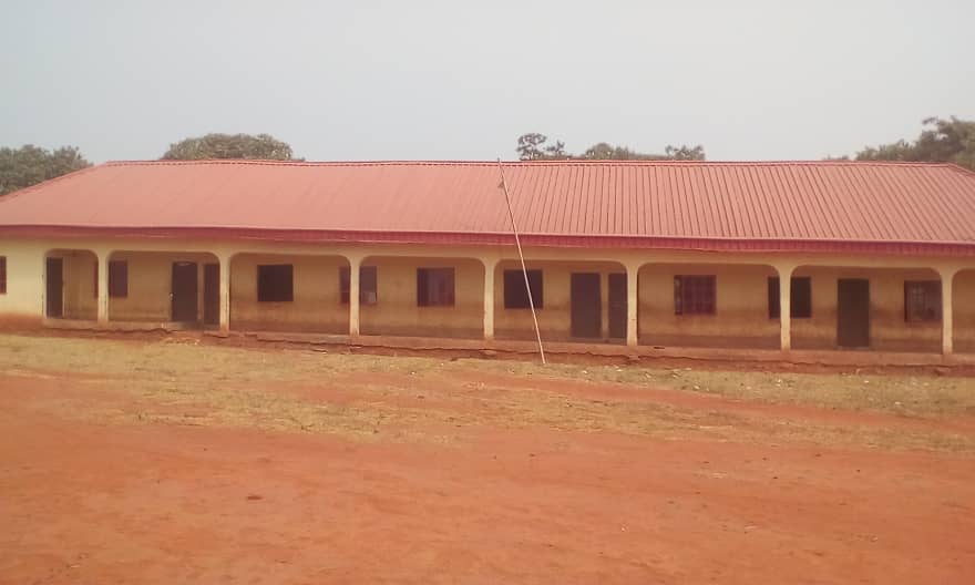 The new school six room class building,equipped with a generator,staff room and toilet facilities was constructed n donated to the Iviukwe Community by Chief Mike Ozekhome,SAN,in aid of his alma mater Primary School,Athekhai Primary Sch,formerly St Mary's Catholic Church School
