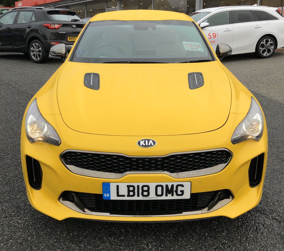 EbBassBoy's tweet photo. Oooooo Kia Stinger in sunset yellow... will definitely brighten up your day... @HawkinsMG https://t.co/nWVjDblC0M