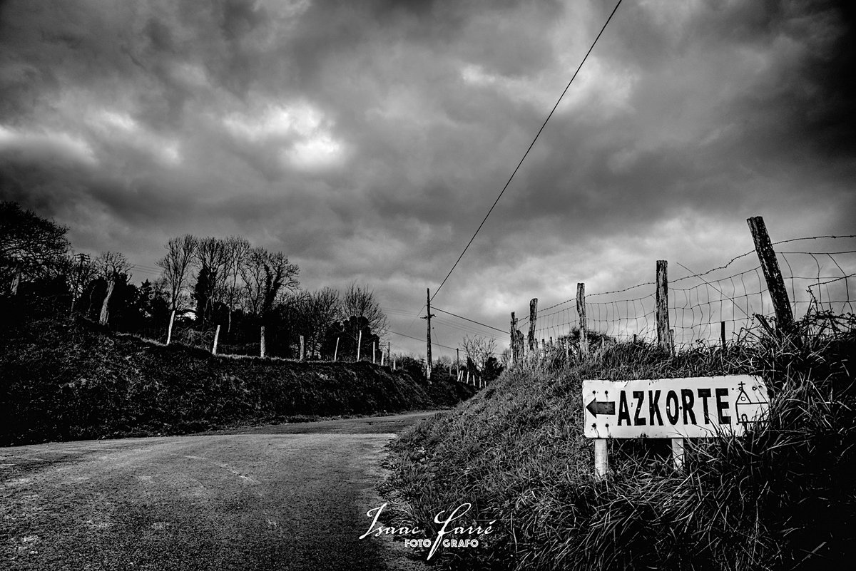 isaacfotografia's tweet photo. Azkorte en Blanco y Negro.
📸@isaacfotografia #azkorte #andoain #guipuzkoa #euskalherria #bnw_captures #nikonphotography #lightroom https://t.co/qGnTc41Qnn