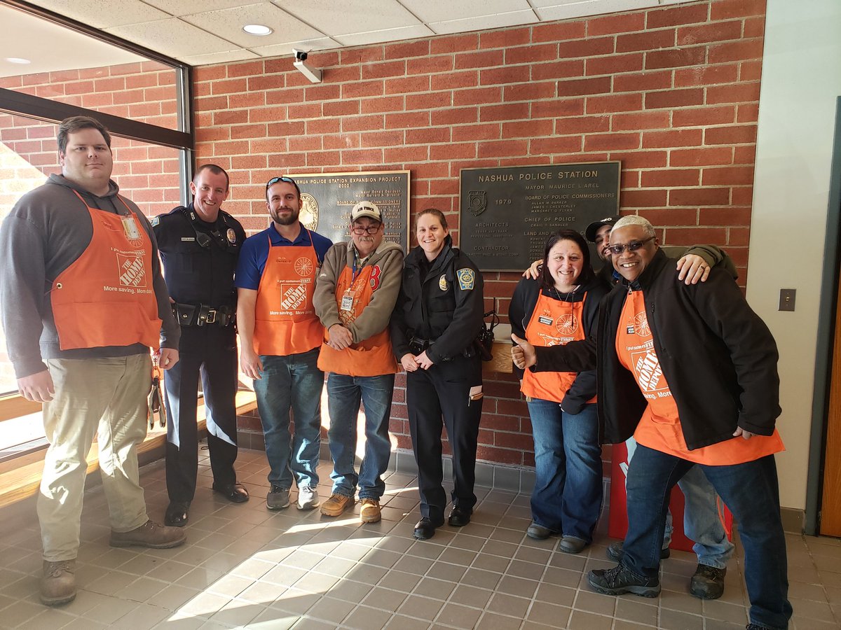 Happy Law Enforcement Appreciation Day!  <a href="/HomeDepot3481/">HD 3481 S Nashua NH</a> <a href="/fmbeaulieu/">Freddie Beaulieu</a> <a href="/SWhitehouse264/">Scott Whitehouse</a> @MadalineroseG  <a href="/NashuaPolice/">Nashua Police</a>