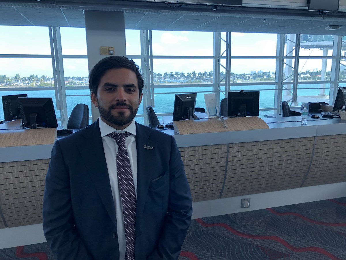 tckarst's tweet image. #GOPEX