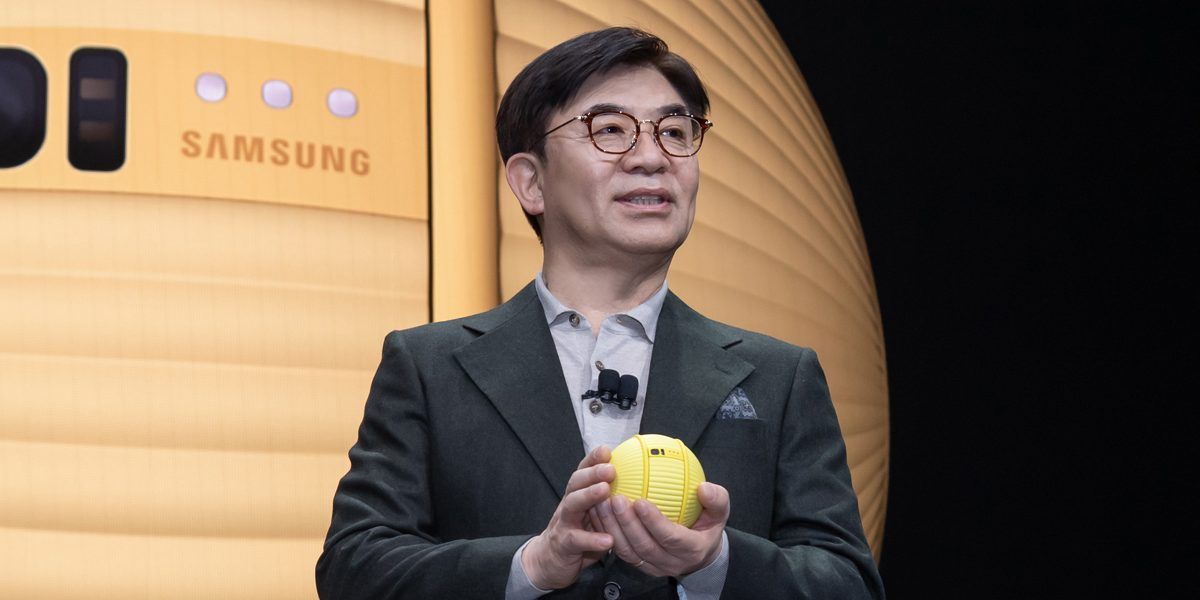 magic_chat's tweet photo. #Samsung’s Ballie is a home robot designed with privacy in mind » https://t.co/aoPIeEGOGD via @VentureBeat #MachineLearning https://t.co/rUf6eCd2hT