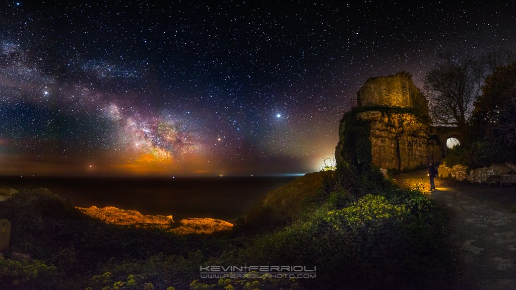Milky Way over Jurassic coast #Dorset UK. Photos by @Kevin_Ferrioli #MilkyWay #nightsky #photography #landscapes @Kevin_Ferrioli