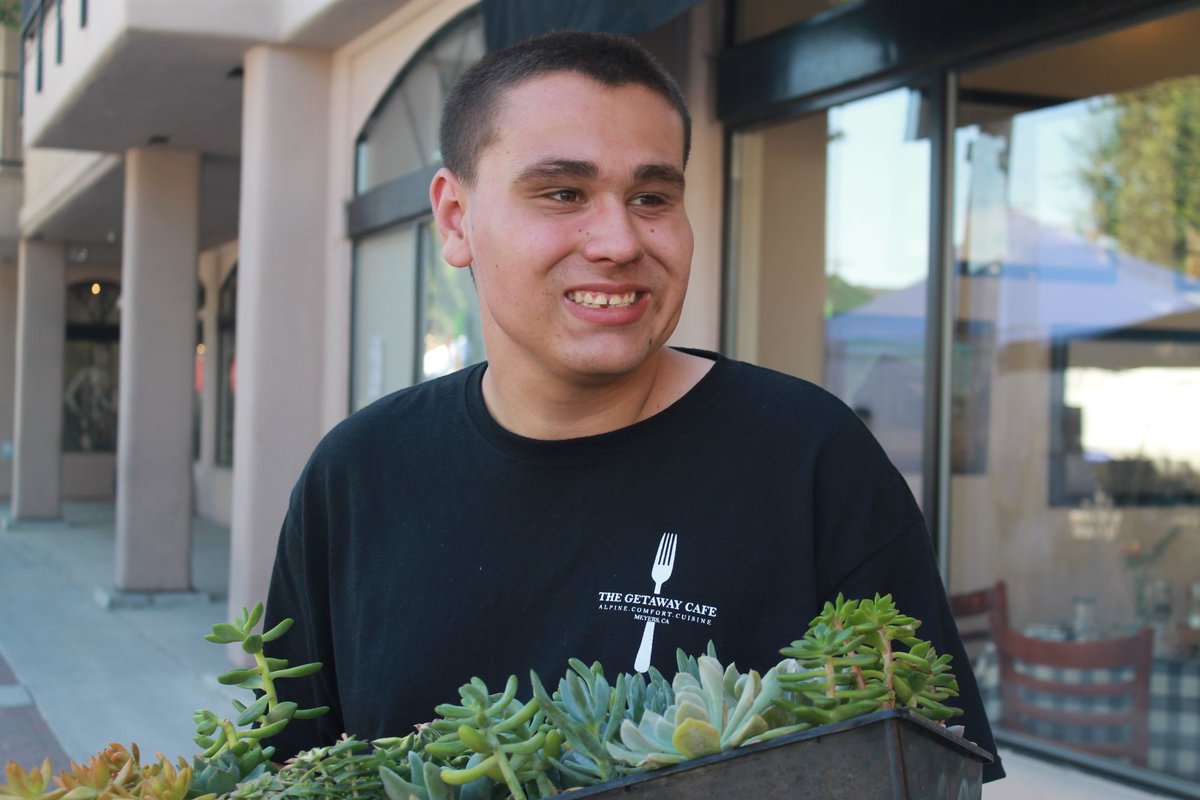 The Succulent Specialist is ready to  deliver to your front door. Call today and get your succulents from Mason! 🏜️ 
#growingheartsgardencenter #growinghearts #supportiveemployer #supportiveemployment #sanbenitocounty  #hollisterca #welovesucculents #succulentsoftwitter