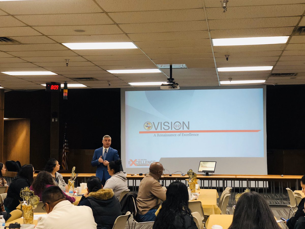 Kicking off Vision 2025 strategic action plan stakeholder meetings. Thank you to @TCend4 for leading the charge and assisting us with this process @dr_asbury #HB3boardgoal #theencore @YsletaISD