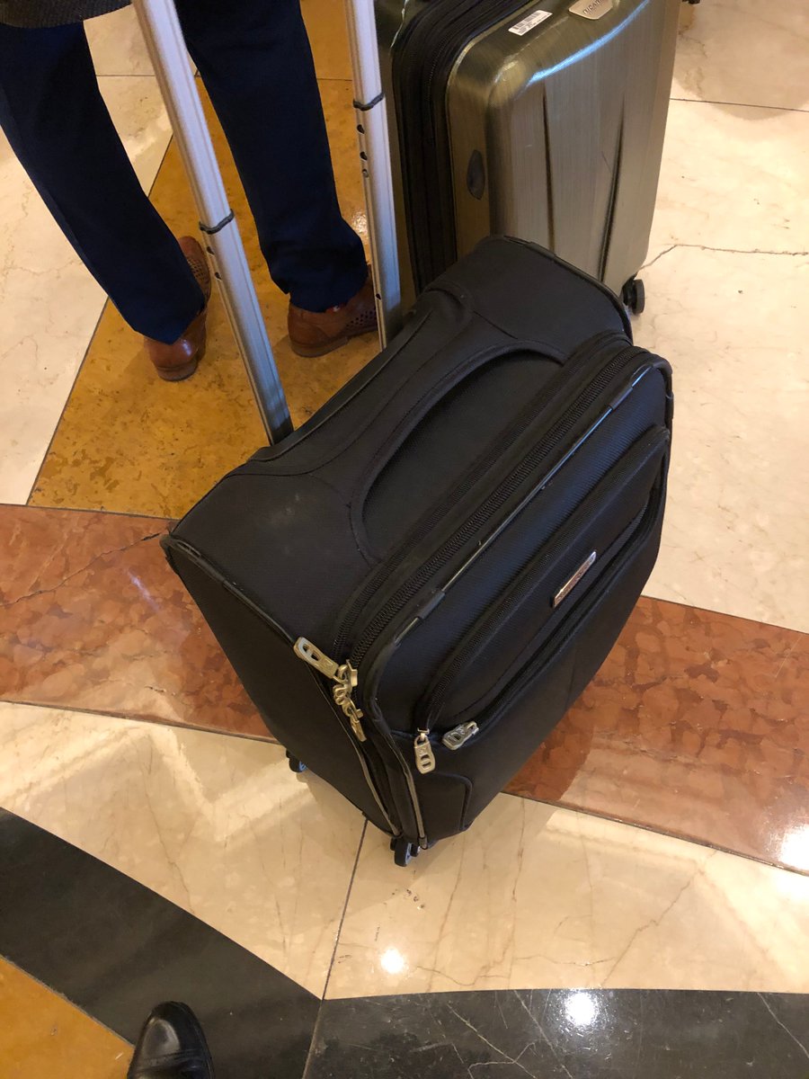 DianeLauraNYC's tweet photo. Kudos to @AmericanExpress service, #GlobalAssist: Vegas cabbie took off with my suitcase still in his trunk during #CES. No company name or contact info on my receipt. GlobalAssist still located bag &amp; helped arrange return in 2 hrs while I focused on business. #CustomerService https://t.co/jKH9KvZdqf