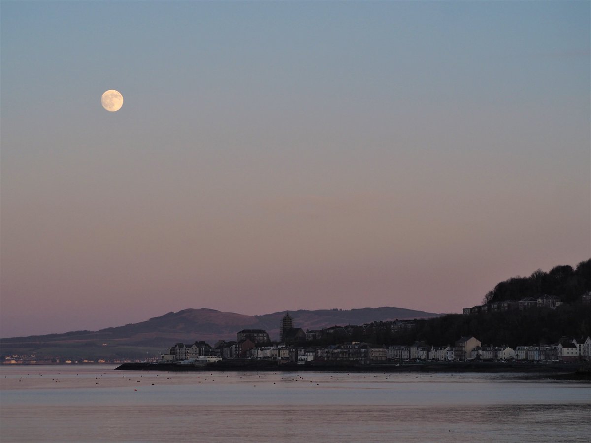 #moon over #gourock and the #RiverClyde tonight