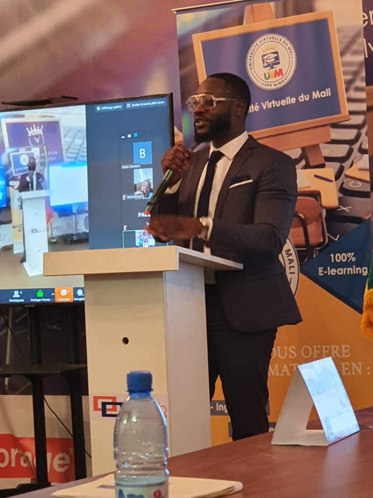 RoboticsDiakite's tweet image. Diakite Robotics en direct de la 3e édition de la Journée portes ouvertes de l&apos;UVMali ! Le thème choisi : « Le E-learning comme l&apos;alternative aux problématiques de la formation supérieure ».
#DiakiteRobotics #UVMali #Mécatronique #Mechatronics #Robotique #Robotics #Bamako #Mali