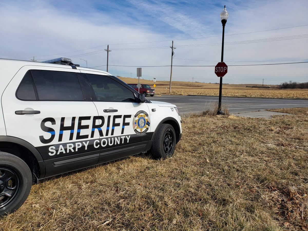 SarpyTraffic's tweet photo. Third location for Team #1 is at 36th and Brook right by Twin Creek Cinema. #35MPH https://t.co/mnvipIEcsD