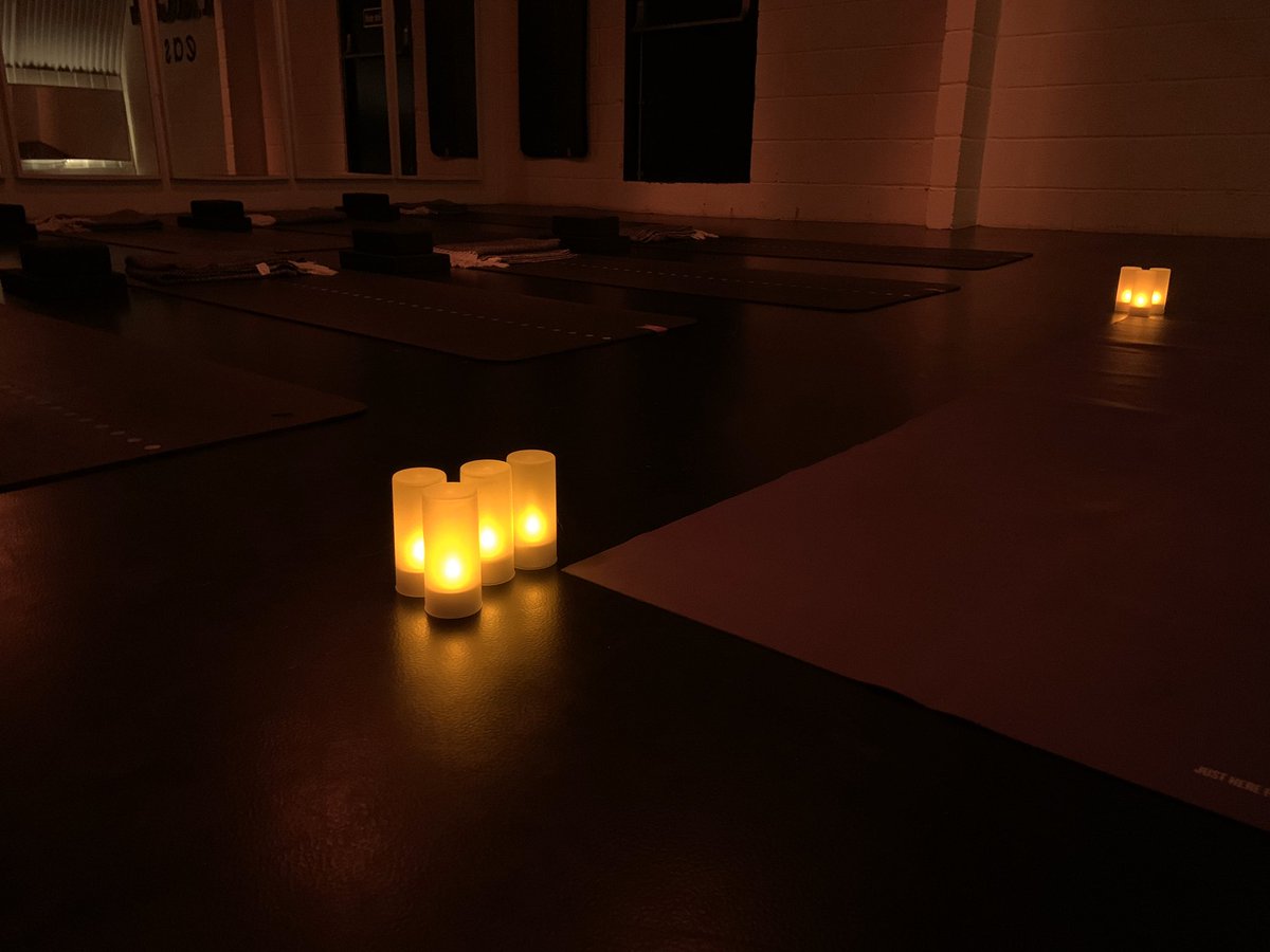 thewellbeingex's tweet image. All set up, ready for the first #MindfulFlow of the decade 🥰 
@thespaceeast #forestgate #eastlondon #newyearflow #londonyoga #cityyoga #relaxation #selfcare #candlelight