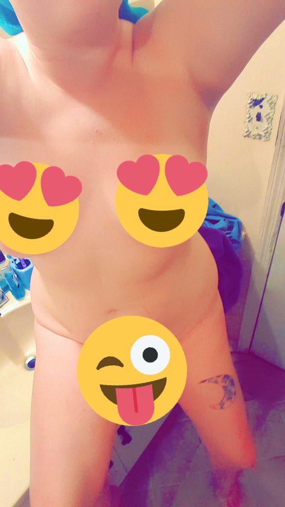 mariegalaxy3's tweet photo. Add my premium snap! $7 monthly subscriptions 😘 other deals too. SammiGalaxy97 https://t.co/3btO1FcKmm