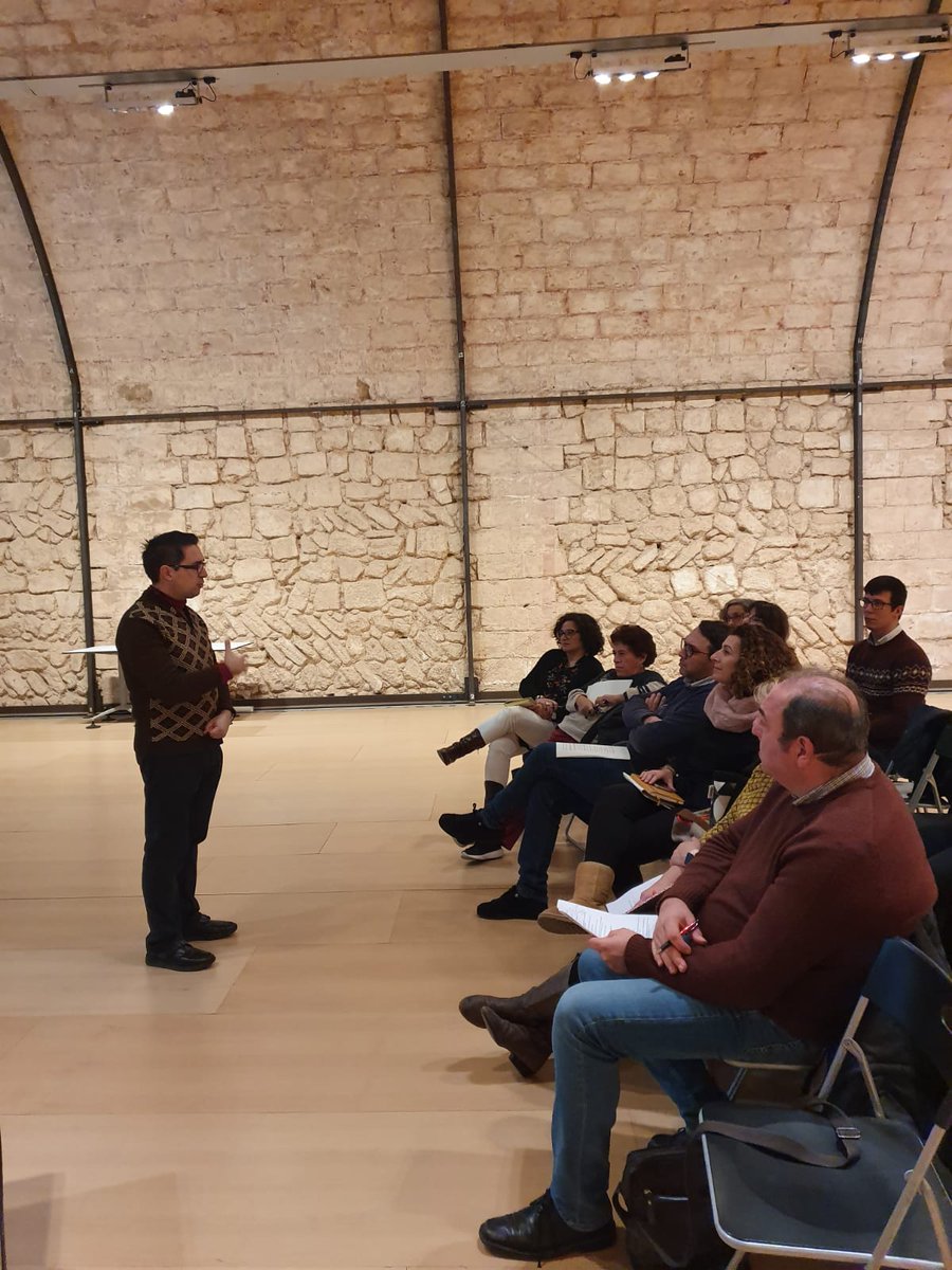 esbaluardmuseu's tweet photo. 📝 Avui aprenem sobre teories de la #performance amb Martí Fons d'@ESADIB dins el marc de formació #CosIGenere @ceppalma https://t.co/MrlYA8wbxW