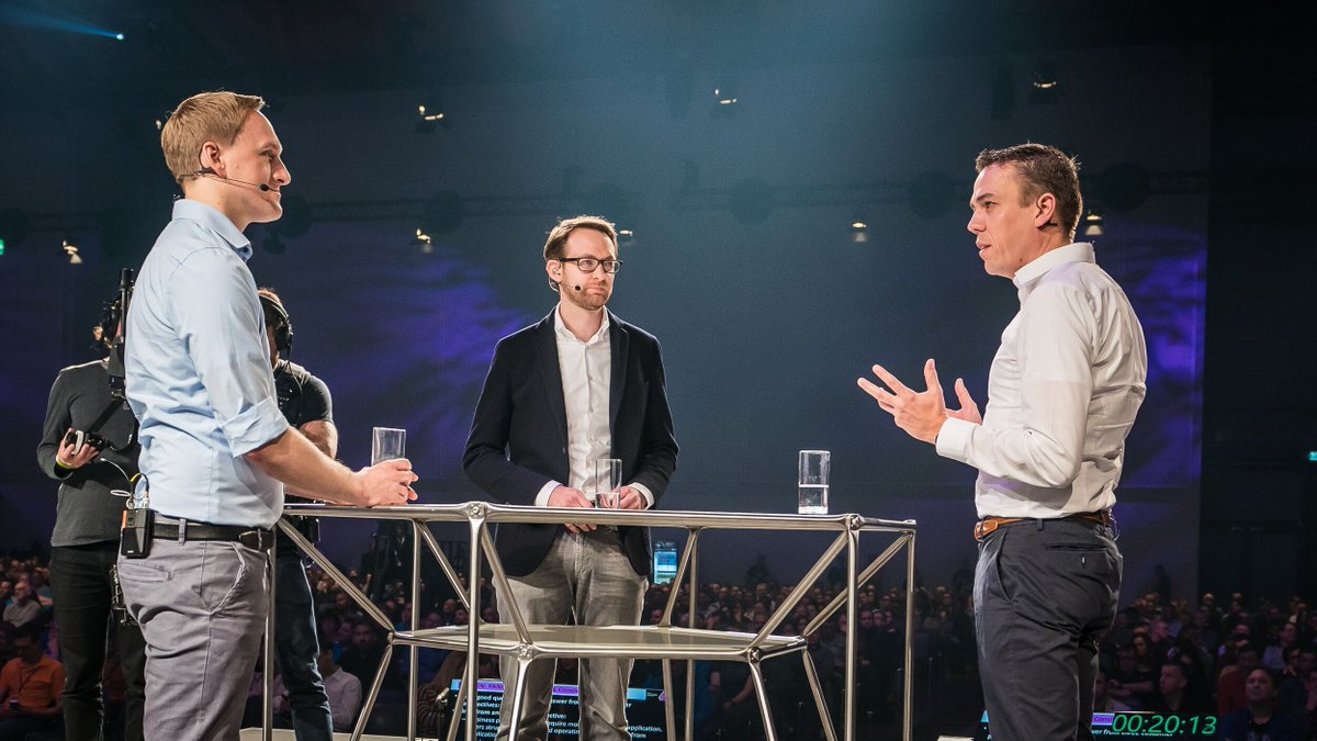 JuerMueller's tweet photo. A kick-off how I like it: Phenomenal content and a lot of time for networking and interaction with our teams! Thanks also to our external guest @Steffen_Pietsch for bringing in our customers' perspectives. #SAPdkom https://t.co/PbI1uFwFac