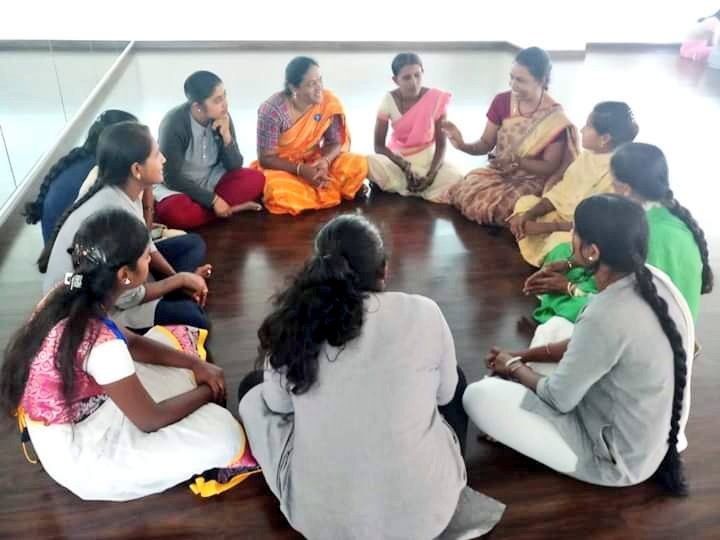 RadioActive90_4's tweet photo. RJ @devakarpriyanka & RJ Usha conducted a Capacity Building Workshop in #radio production for the 'Shakti' team, comprising women from #EcoGram. As part of the process, women were divided into groups and each group produced short radio programs on various topics.
#CommunityRadio https://t.co/xFH2ztmEIe