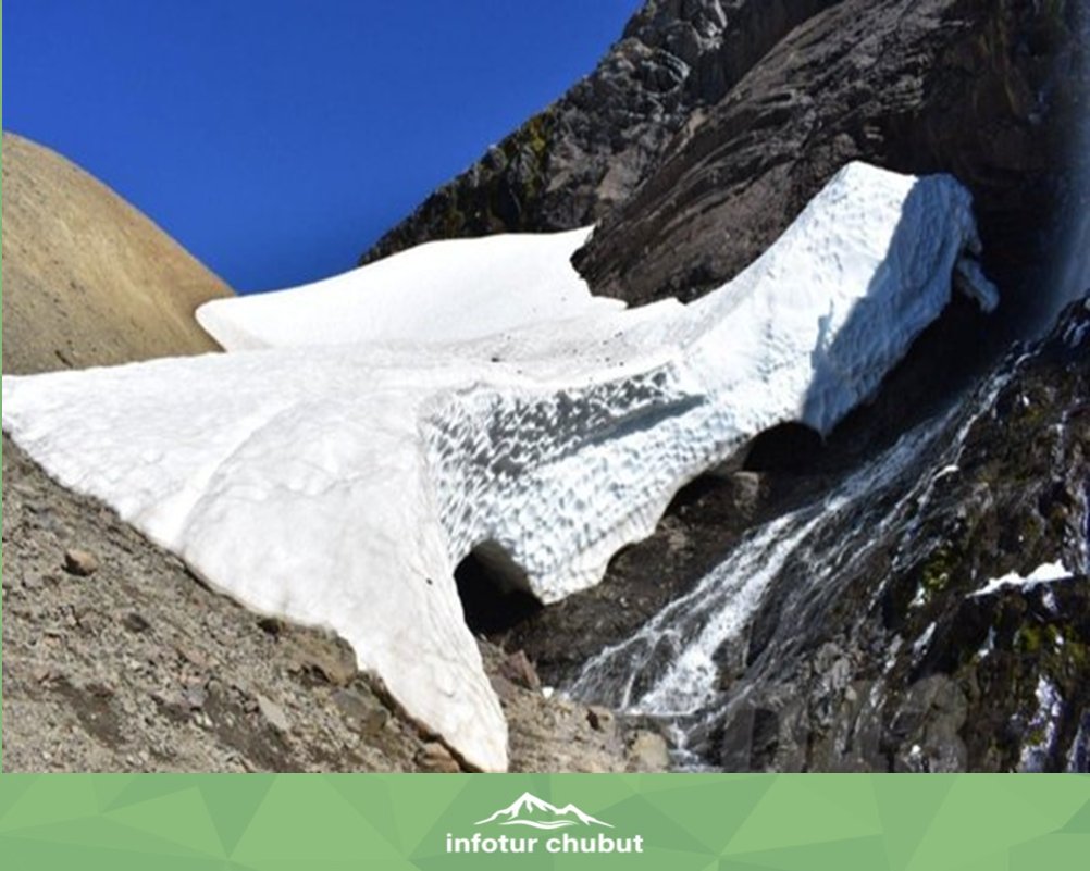 InfoturChubut's tweet photo. #Esquel 🧊❄️🏔️Con el comienzo de enero, se empiezan a formar los imponentes túneles de hielo en la cumbre del #CerroLaTorta en #Chubut. Se trata de un espectáculo natural que se puede disfrutar por pocos días y que cada año genera una atrayente experiencia en miles de turistas. https://t.co/FQ0Ul0MZzV