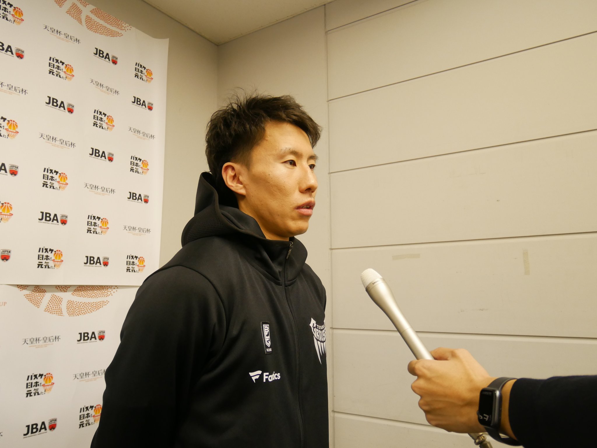 富山グラウジーズ 天皇杯宇都宮戦 試合後のコメント 水戸健史 選手 素晴らしい体育館で自分たちのバスケが出来ていた時間帯もあったので 勝ちきれなくて悔しいです 富山からも多くのブースターさんが来て応援してくださったので勝ちたかったです