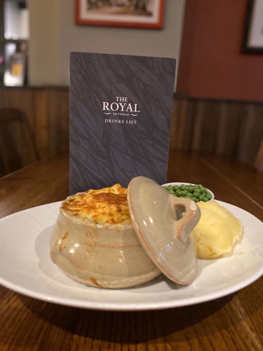 Our pie of the day today is... Fish Pie! 🥧 Made with fresh salmon, prawns and haddock, you don’t want to miss out! see you soon😏