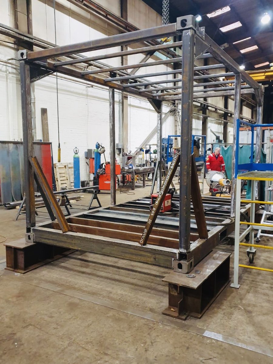 piermodular's tweet photo. #manufacturers of offshore #subsea control cabin and workshops at the DYNAMIX Fabrication facility in #Arbroath. First of this years 20ft and 14ft bespoke #offshore units designed and approved to @DNVGL and ABS to support our clients #growth in multi-region operations https://t.co/zF2X6iTIVl