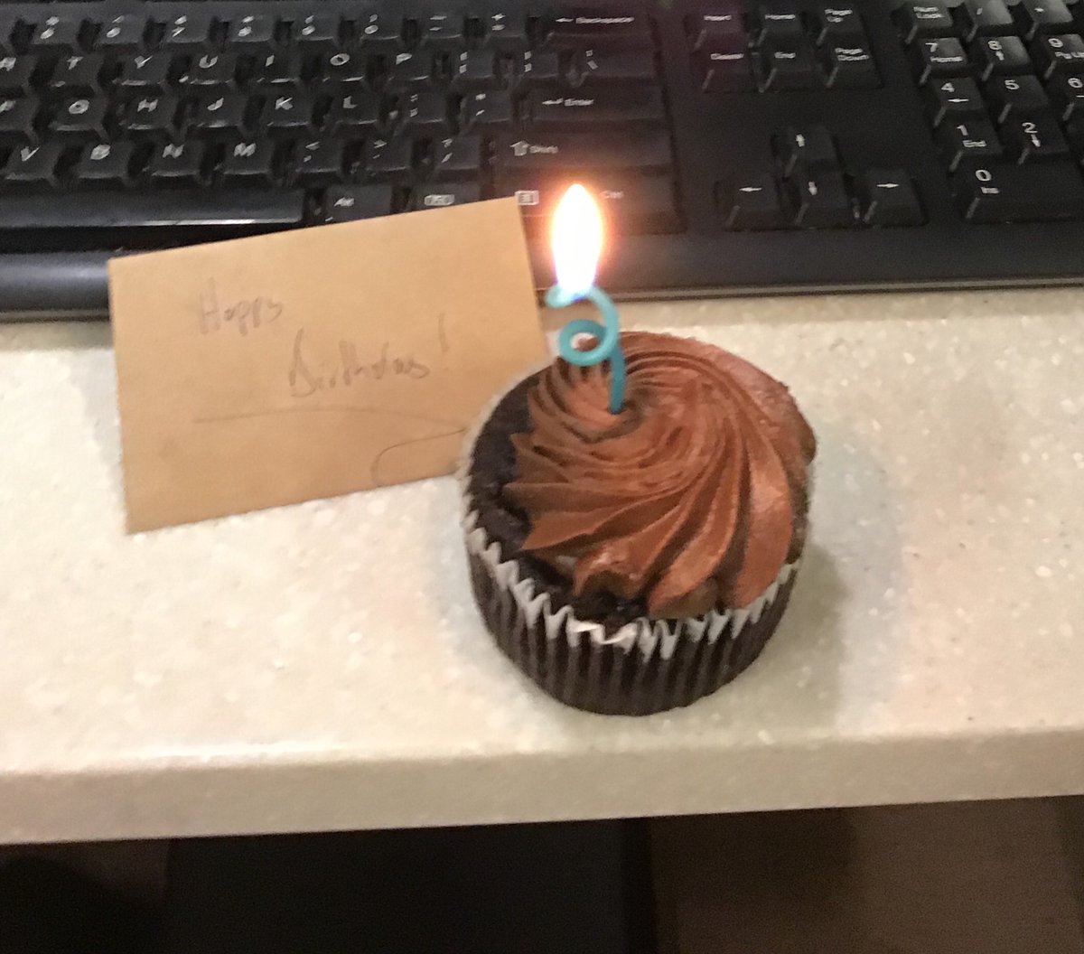 GracieEMDoc's tweet image. Things I learned on Day 193 of Residency: if u must work on ur birthday may u b w/ great friends/mentors like @buskloper who make it extra special w/ cake, like @VenkBellamkonda &amp;amp; @pjmoops w/ laughter &amp;amp; nurses who hook u up w/ chocolates! #GraciePearls #FeelingTheLove #EMResident