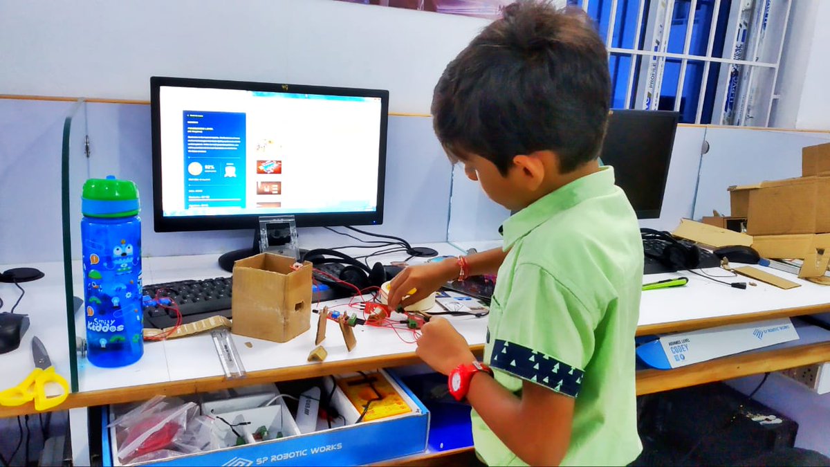 sproboticworks's tweet photo. What's the best part of #gaining #knowledge?
"Building your own projects"
#Learn#Build# Showcase
#sproboticworks #sproboticsmakerlab
#robotics #edutainment #fun #skilldevelopment https://t.co/lAxXty0YCI