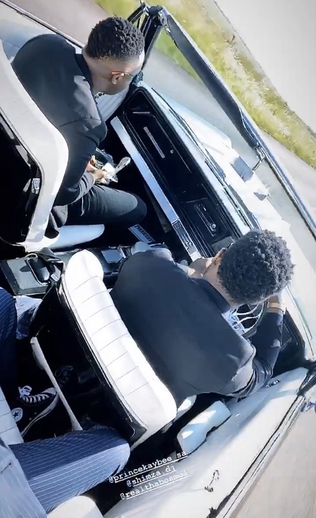 eng_bystuff's tweet photo. Seeing @Shimza01 and @PrinceKaybee_SA in one car brings life to SA music. 

Haters, solve your issues and work together. 

Working together Works🙌🏽🙌🏽 https://t.co/aaoDn5MZmT