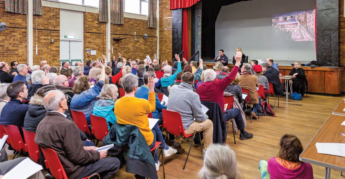 Woking_NewsMail's tweet photo. Old #Woking Community Centre was packed with around 200 people on Saturday for a public meeting held by @SouthWoking Action Group to discuss the #CardinalCourt development plan. See https://t.co/pze35F1vxo or today's News & Mail @WokingLibDems @WokingCons #Develop #Community https://t.co/UOyLNydwbO