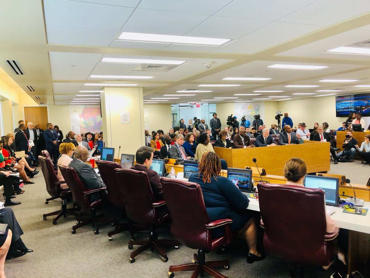 MayorLeeHarris's tweet photo. It was standing room only at the County Commission meeting. Business leaders, education leaders, union leaders, community leaders, and faith leaders all advocating for transit. It is great to see the broad public support for a significant investment in transit. #Future4Transit https://t.co/cq42JaWYpi