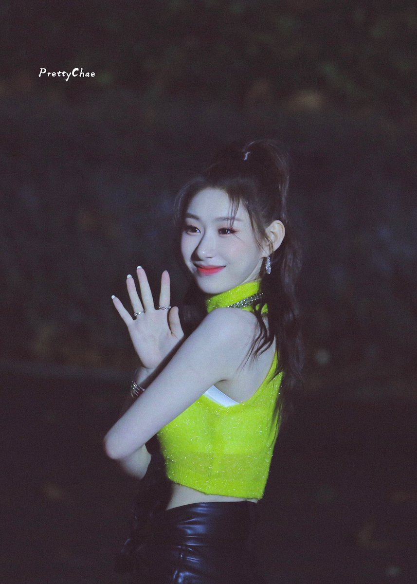 chaerypics's tweet photo. 200108 ♡ #채령 *:･
˗ˏˋ© prettychae ♡ #chaeryeong ˎˊ˗ https://t.co/eZN2FKbJzR