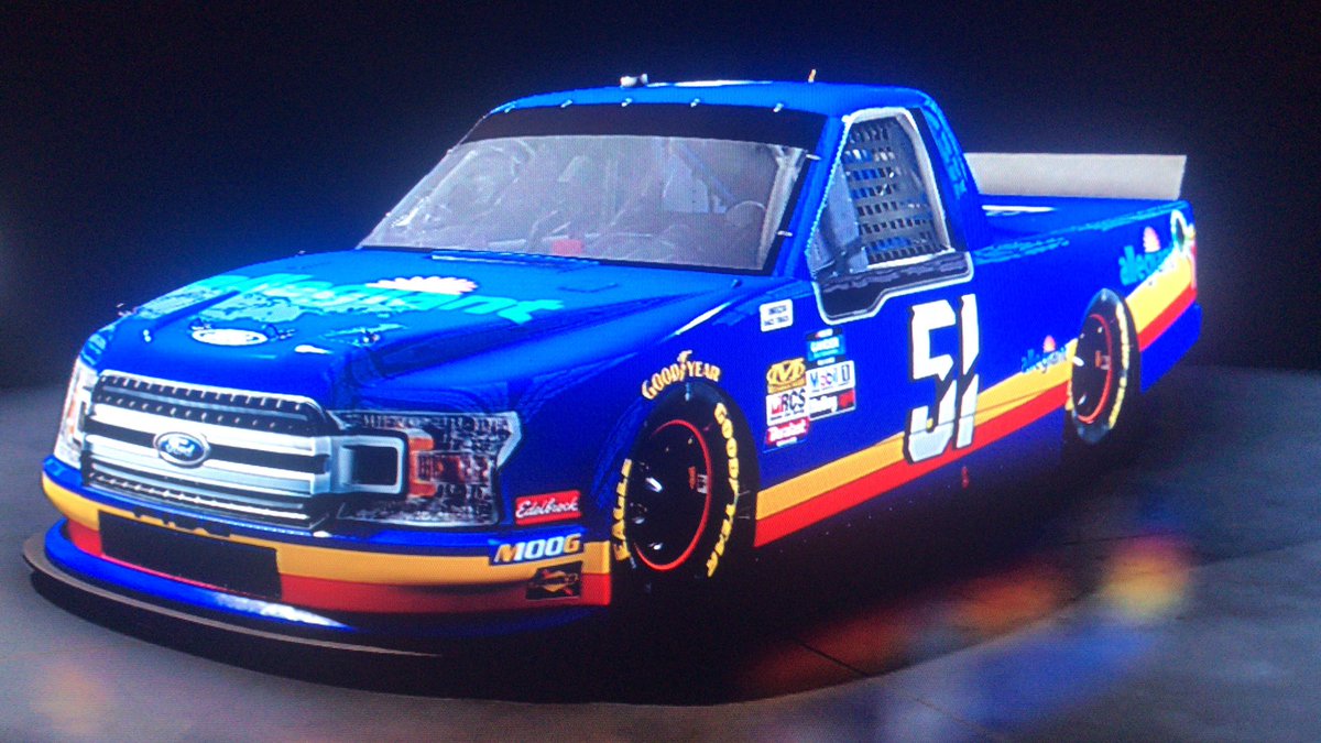 JustinOros5's tweet photo. The Day has Finally Arrived for the #SouthwestAirlines Paint Scheme to make its debut in the #LFTruckSeries at Homestead-Miami Speedway Tonight at 8pm ET. @LFTruckSeries @CF8800 @ARDMotorsports_ https://t.co/YJtOVKCLae