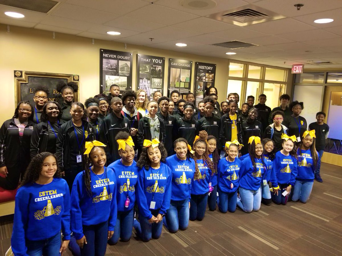 Our basketball teams and cheerleaders are ready for our homecoming events!! 

Pep Rally ✅
Basketball Games ✅
Homecoming Dance ✅

#GoMets #SchoolPride #Homecoming