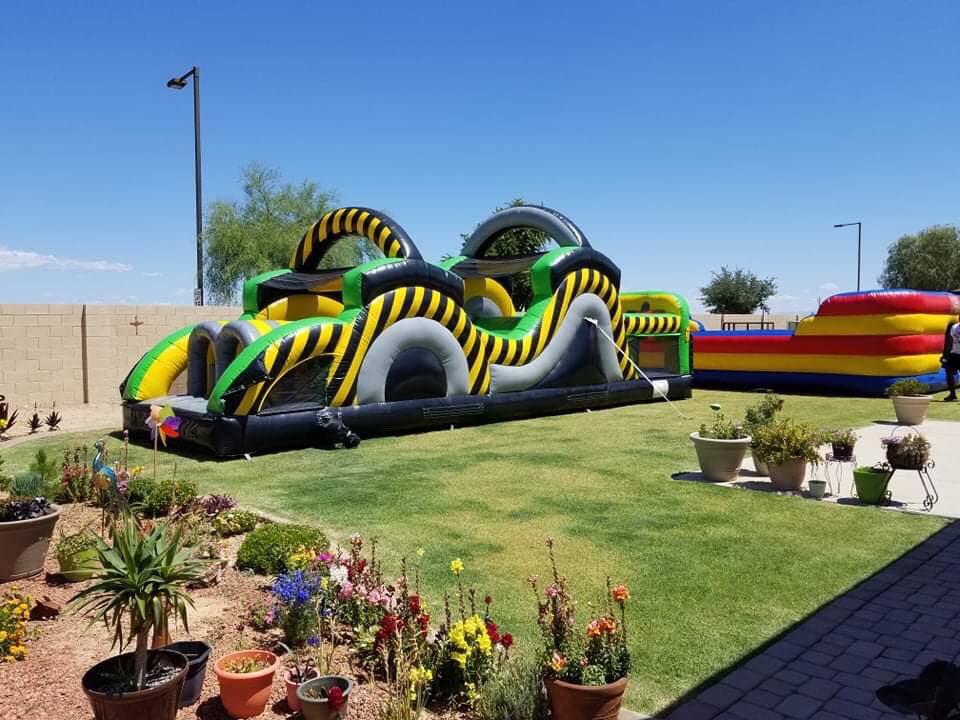 2DadsBounceHous's tweet photo. Looking to reserve to party ? 2 Dads Bounce Houses is the place to call. Water Slides, Obstacle Courses, inflatable games, bungee runs and much more available for rent at https://t.co/CTJqNpc9R8 or call 623-295-9905 #ObstacleCoursePhoenix #AZBest #DunkTank #2DadsBounceHouses https://t.co/Y1Lli9WpJf