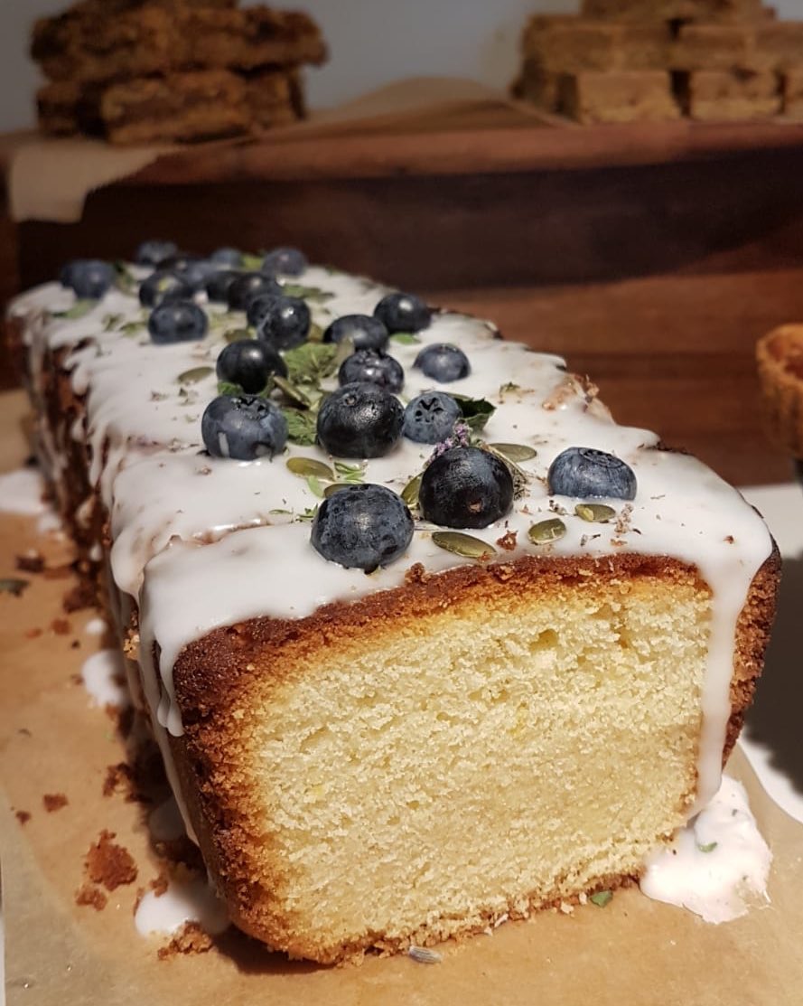 CafesbyHPL's tweet photo. Doing #Veganuary this month? Visit Café Modern One for delicious #vegan salads and sweet treats! @veganuary @NatGalleriesSco https://t.co/dlqMUcc6he