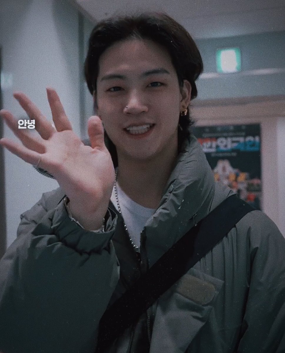 재범 사진 다 올리는 계정 tweet media