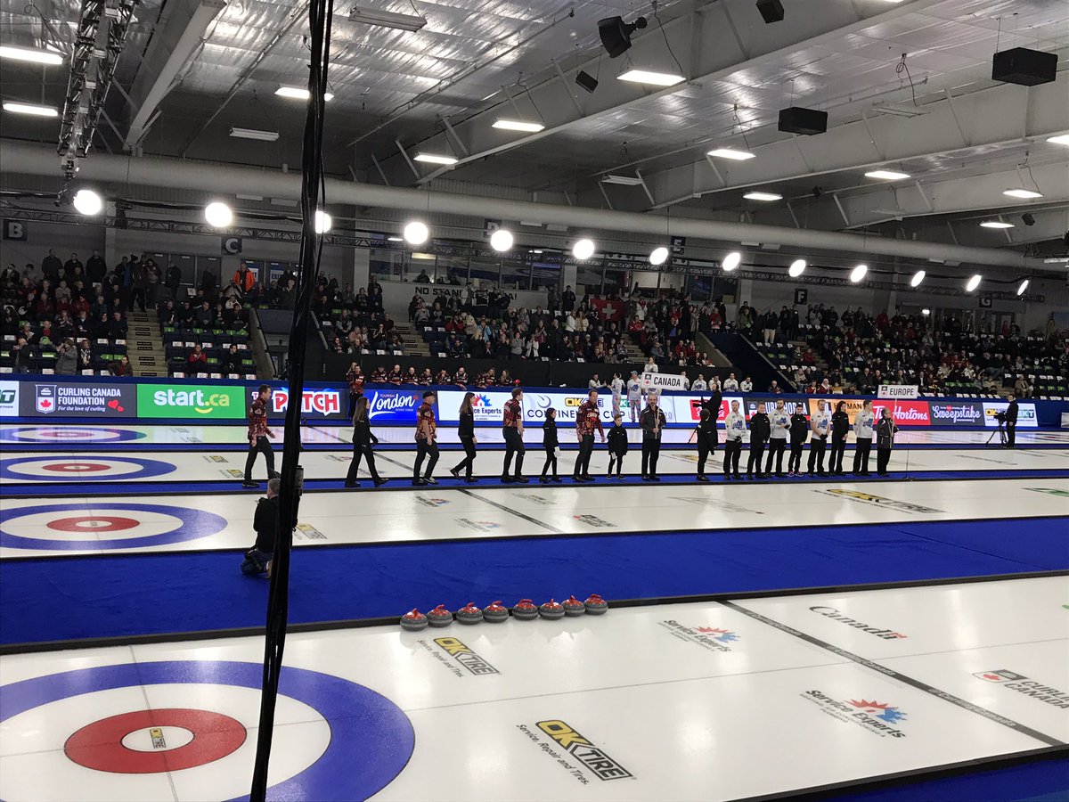 tim_feeney's tweet photo. Supper awesome experience!!!  Thanks #curlingcanada, #continetalcup https://t.co/GsCUvFof5U
