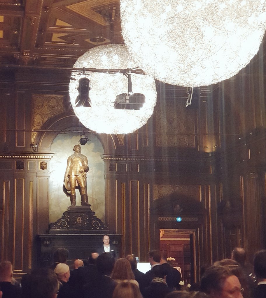 Borreschmidt's tweet image. Tidligere Uddannelsens- og Forskningsminister @aahlers om #Tech i 2020&apos;erne - der er behov for tillid til individerne (#TechPledge!); tillid til branchen; og tillid til politikere, som forstår risici men også muligheder🚀 #dktech #TechPlomacy🌐