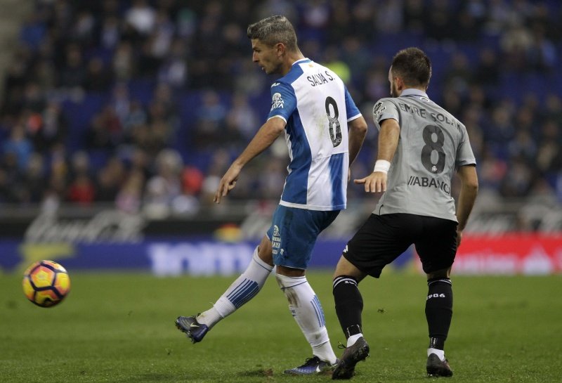 @_alvaro_romero_ @ellarguero @Carlesale10 Van der Vaart era un payaso, toma te dejo el verdadero nombre con el que jugó Salva Sevilla en el Espanyol.