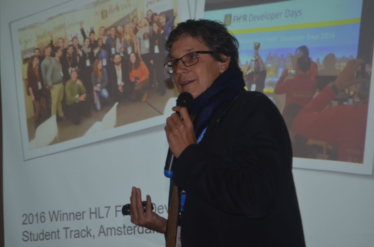 ASOFAMECH's tweet photo. Dr. Steffen Härtel desarrolla su presentación "Salud Digital - Experiencias en formación superior. Experiencia U. de Chile, Facultad de Medicina". en el IV Congreso Anual de #ASOFAMECH. https://t.co/0ybu8maxmP