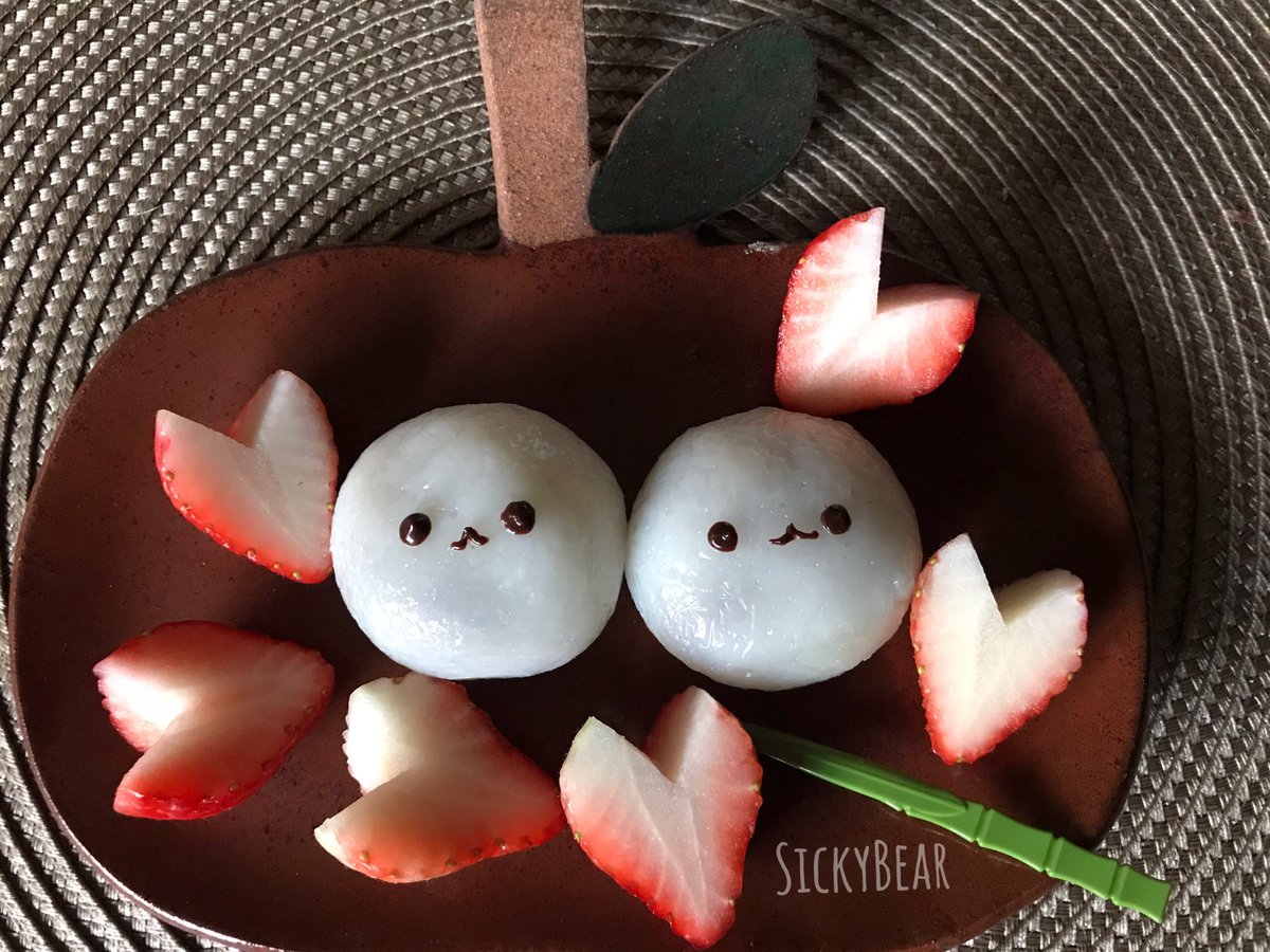 sickybear's tweet photo. สวัสดีคืนวันพฤหัส💕
เช้านี้กิน Shiratama Manjyu ของดังเมือง Kunitomi ค่ะ ข้างในเป็นไส้ถั่วแดงเนียน ๆ กินคู่กับนมอัลมอนด์ + 🍓
มื้อกลางวันกินโซบะ ซุปคอมบุ+เต้าหู้ทอดไส้โมจิ + 🥝
เหนื่อยไหม? คืนนี้พักผ่อนให้เยอะ ๆ นอนหลับฝันดีตลอดคืนค่ะ ✨💕
#sickybearff https://t.co/3fMSFkz9Ji