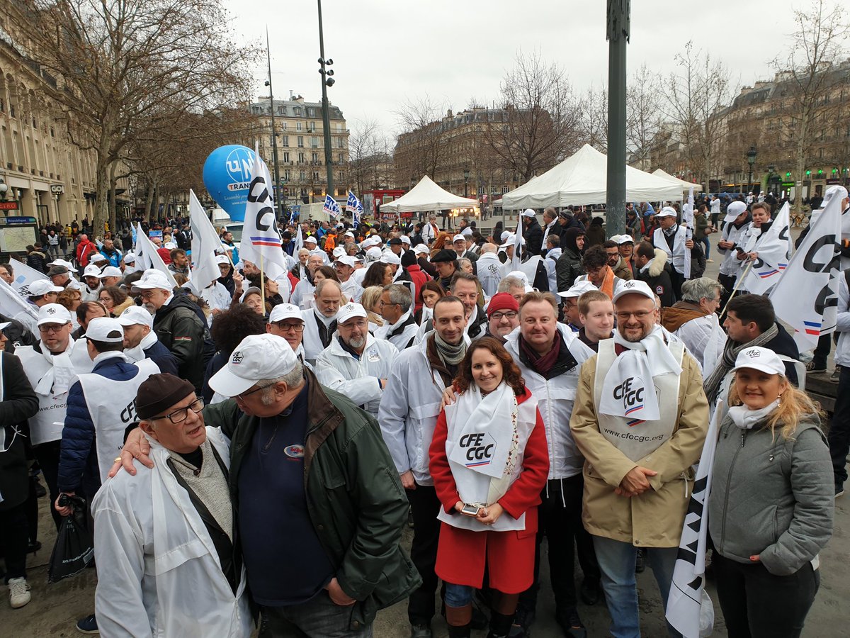 ROTH_CFECGC's tweet photo. Ensemble pour dire non à une réforme des retraites  injuste et dangereuse !
@CFECGC https://t.co/dtUwqWpoeM