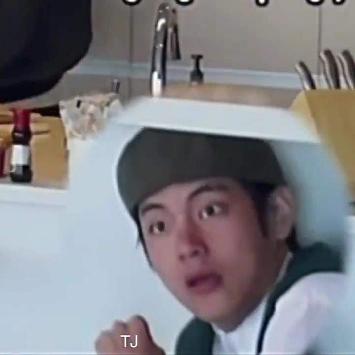 vantebunnies's tweet image. FEW MINUTES LEFT I&apos;M CRYING

#ShadowisComing #BTScomback