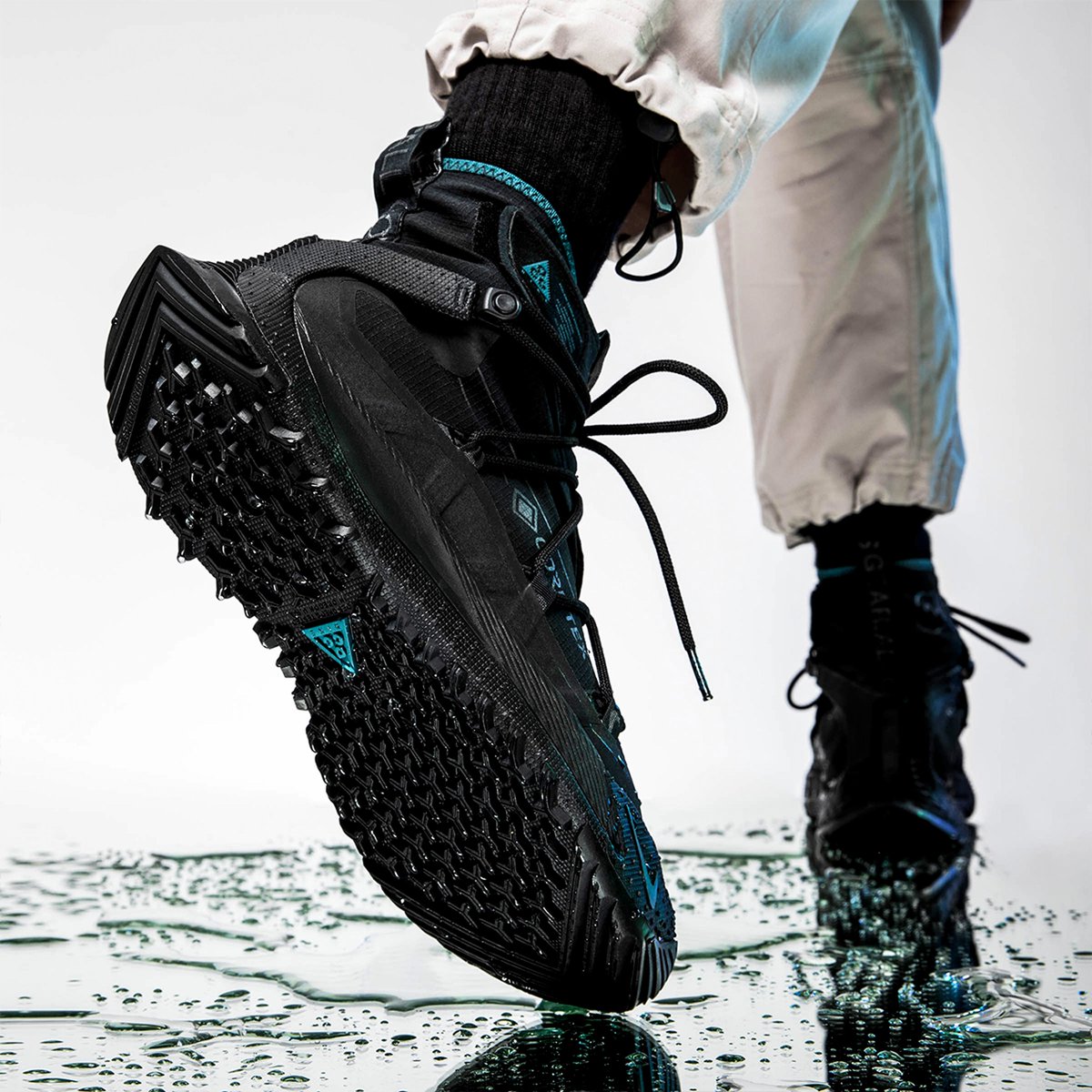 nike air terra antarktik women's