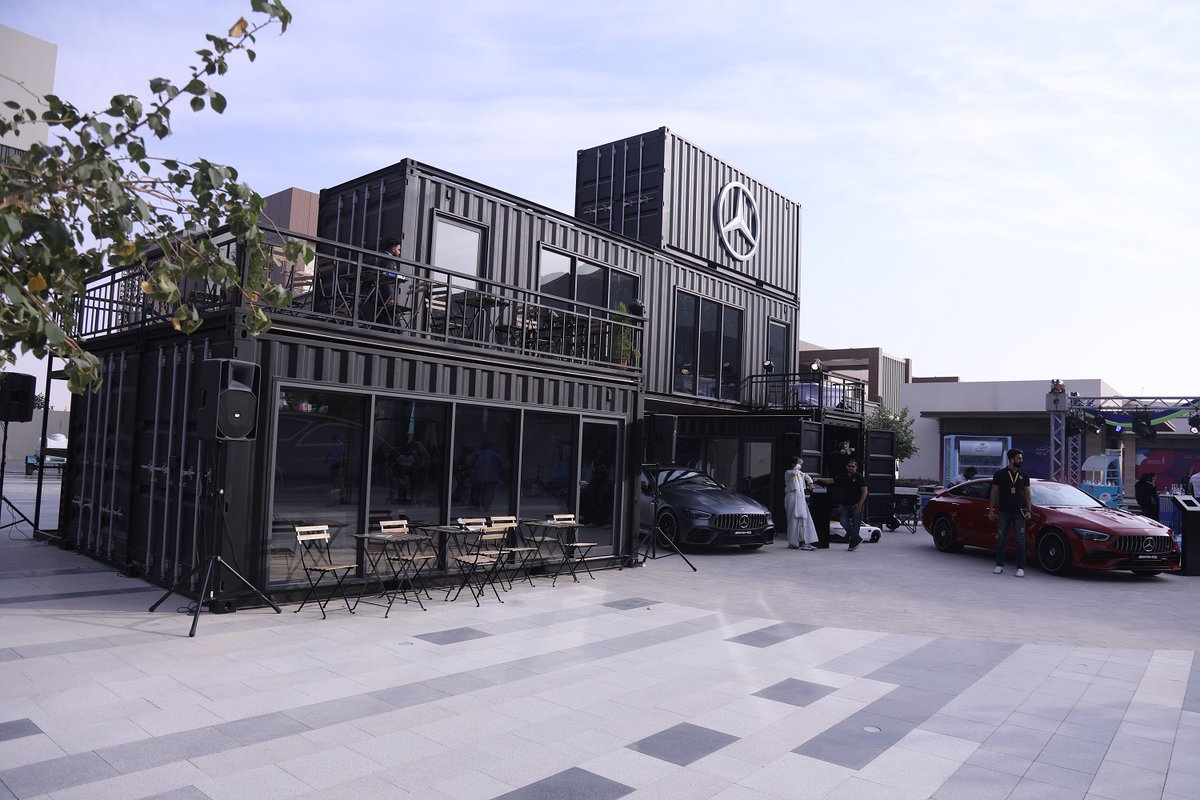 MercedesBenzKSA's tweet photo. مقتطفات من الأسبوع السعودي للتصميم شكرا لكل من حضر وشارك معنا
@saudideshinweek
#مرسيدس_بنز #موسم_الرياض
#MercedesBenzKSA #SaudiDesignWeek https://t.co/dbsAOZqDmn