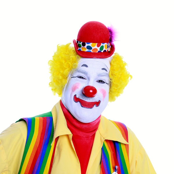 mcMike320's tweet photo. Pokemon fans are the new Fifa fans. They will keep calling unfinished products “good” and will continue buying them without realizing that they are just scamming themselves by supporting half assed work #NintendoDirect #scam https://t.co/DGZBudghhn