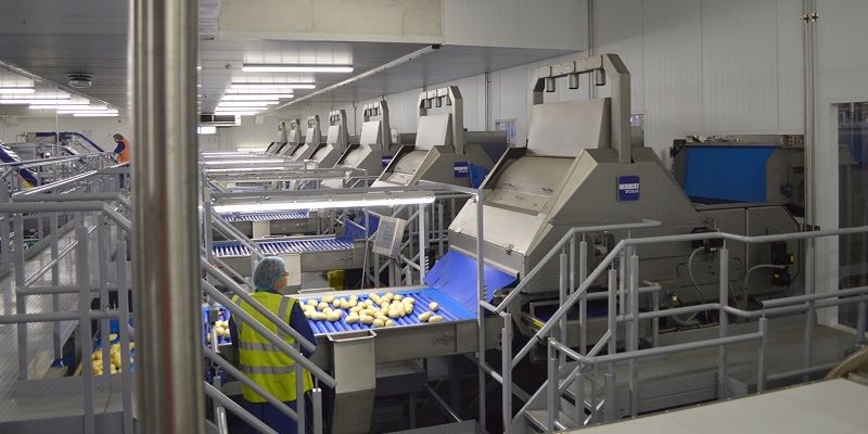 potatobusiness's tweet photo. Key Technology has announced it has acquired Herbert Solutions, enhancing its portfolio of potato and vegetable equipment solutions. https://t.co/3RYFpt0mDU #KeyTechnology #Herbert #acquisition @Herbert_Eng https://t.co/DG5kvSfqVC