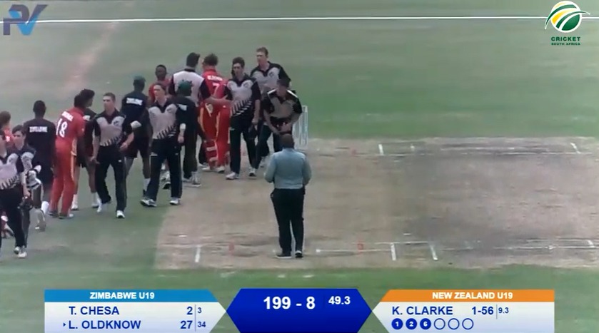 ZimCricketv's tweet image. RESULT: @ZimCricketv U19s (199-8 in 49.3 ov - Shumba 50, Bawa 41, Tugwete 37; Tashkoff 2/32, Wheeler-Greenall 2/32, Field 1/28) beat New Zealand U19s (198 in 49 ov - Tashkoff 39, White 32, Wheeler-Greenall 24; Shumba 4/23, Madhevere 3/45, Chesa 2/38) by 2 wickets #3rdPlace👏🇿🇼