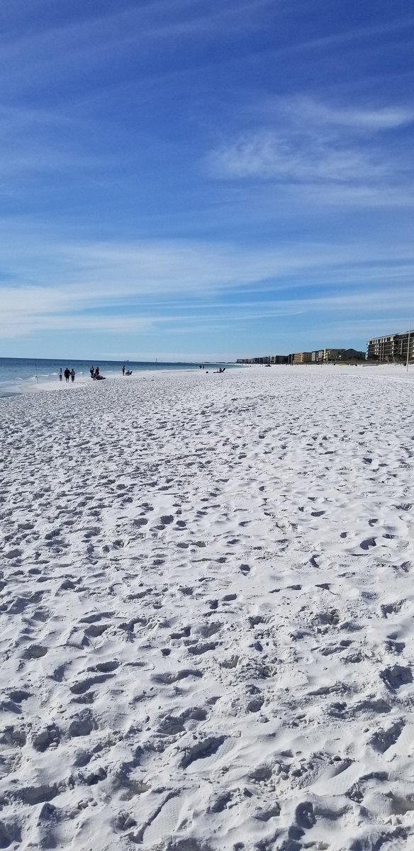 CapRateInvestor's tweet photo. #FindYourBeach
#FindTheLifeYouLove
#ElevenBeaches
#LeoMBullockIV
#TheCondoBroker https://t.co/pFjkgPeYOo