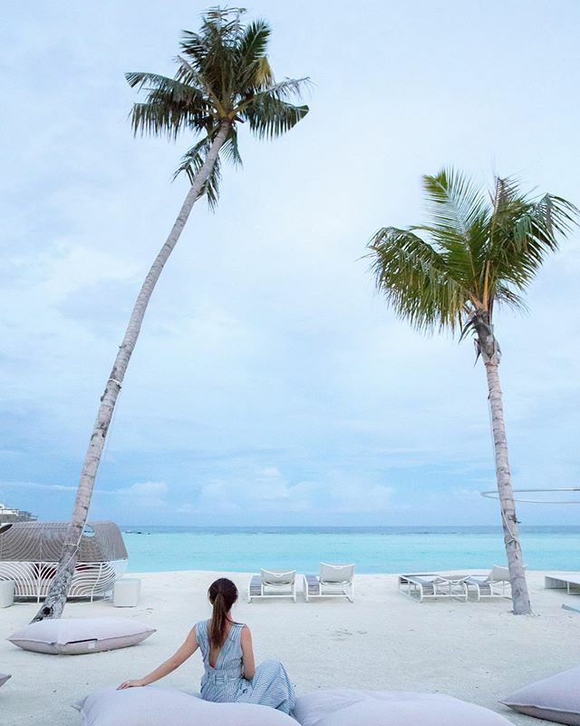 heelsonthego's tweet photo. Always remember to look up 🌴
.
.
#honeymoon #maldives #selfie @luxnorthmale #fashionblogger #instafashion #sheisnotlost #travelgirls #girlslovetravel #dametraveler #femmetravel #globelletravels #iamtraveler #girlaroundworld #travelstagram #travelstyl… https://t.co/H0Js0UMU4u https://t.co/CISFK3kyEW